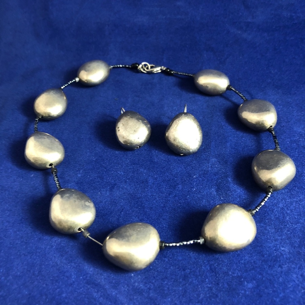 Matching Necklace and earring set
